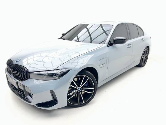 BMW 330e 2.0 16V TURBO HÍBRIDO M SPORT AUTOMÁTICO BMW 330e 2.0 16V TURBO HÍBRIDO M SPORT AUTOMÁTICO
